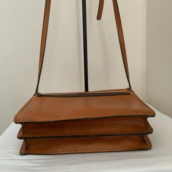 Patricia Nash Lanza Leather Crossbody Bag - Picture 5 of 10